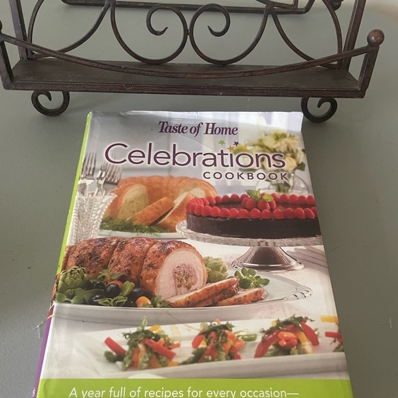 Taste of Home Metal Bronze Bible Book Photo Stand Holder w Celebrations Cookbook - Picture 4 of 4